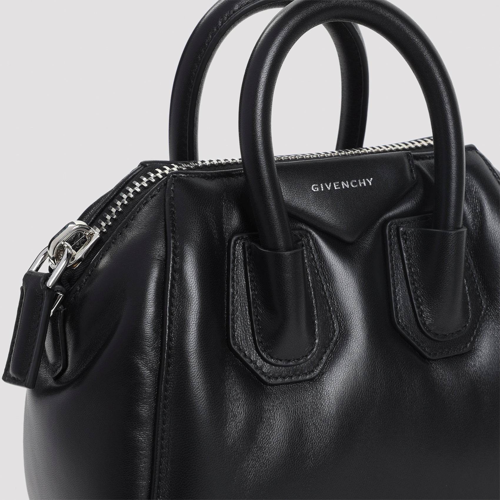 Givenchy Shoulder Bags - Black | d7593dbbc2a57a0670522771f899c3a18b63e4da