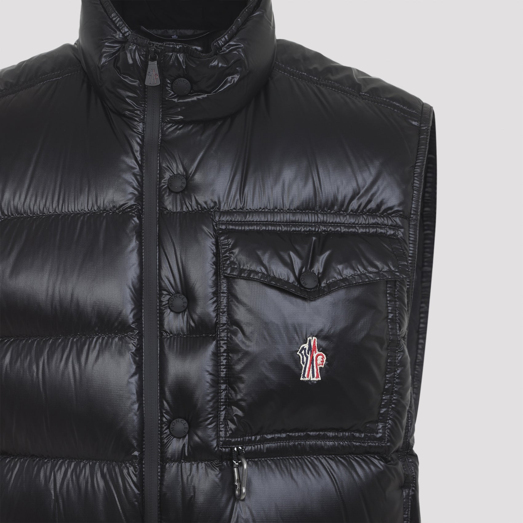 Moncler Grenoble Gilet - Black | 36bc7d0fca416b6a2e4ed9c449af002434a52d00