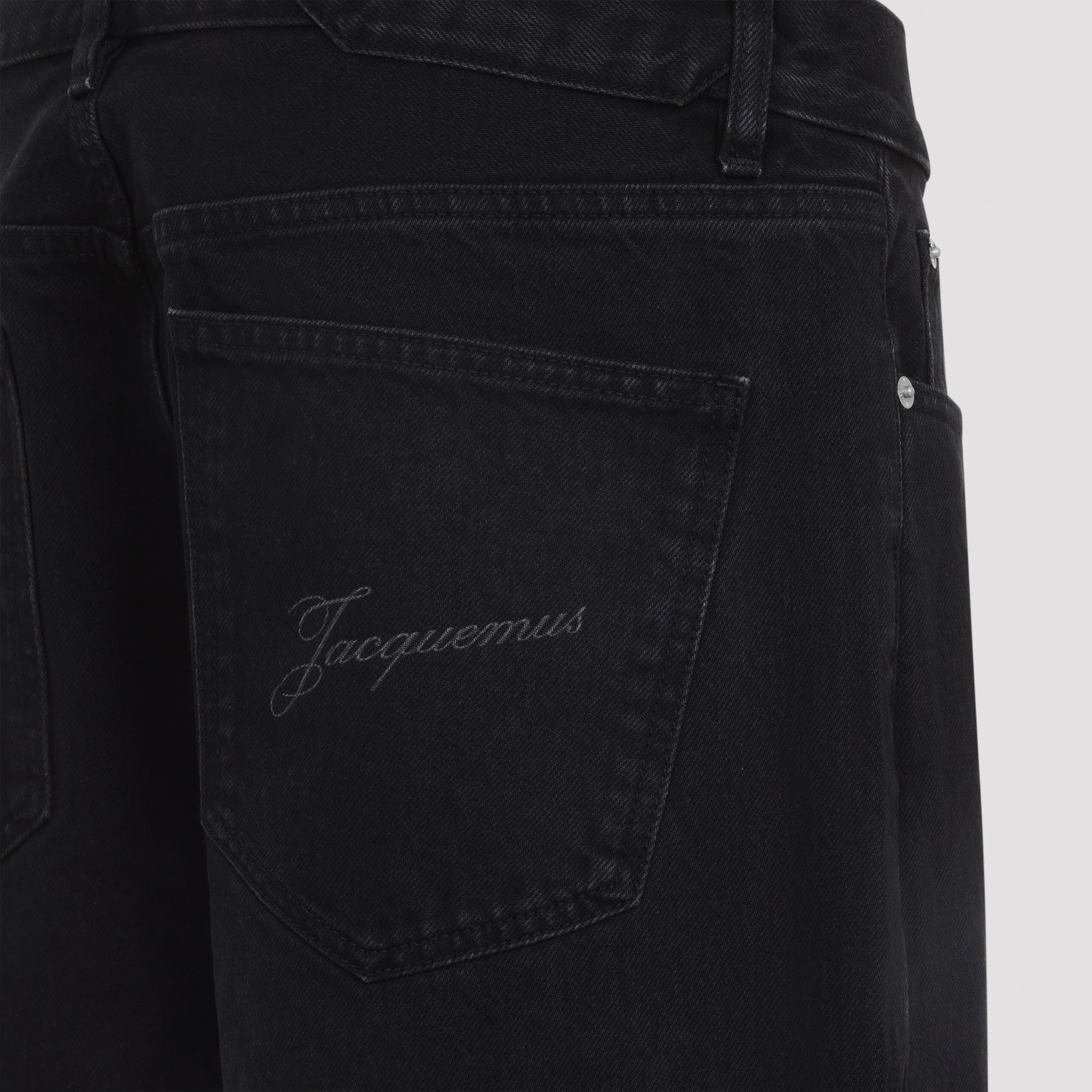 Jacquemus Jeans - Black | 46af693afbbff37556a2c7209e44aec5af31b58d