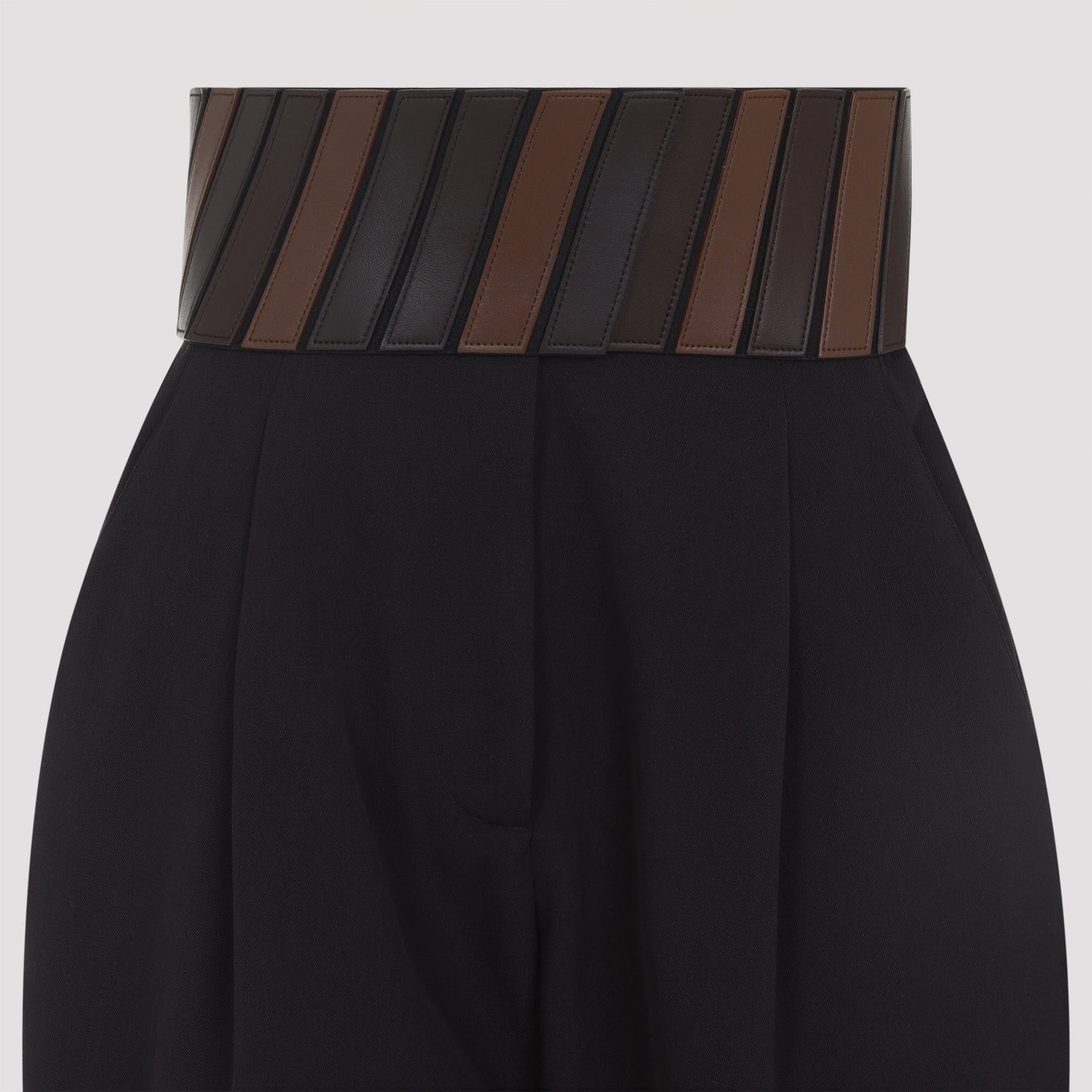 AlaÏA Regular & straight leg - Nude & Neutrals | e1787fad371ecbc166d5ac65183cd96356e9f370