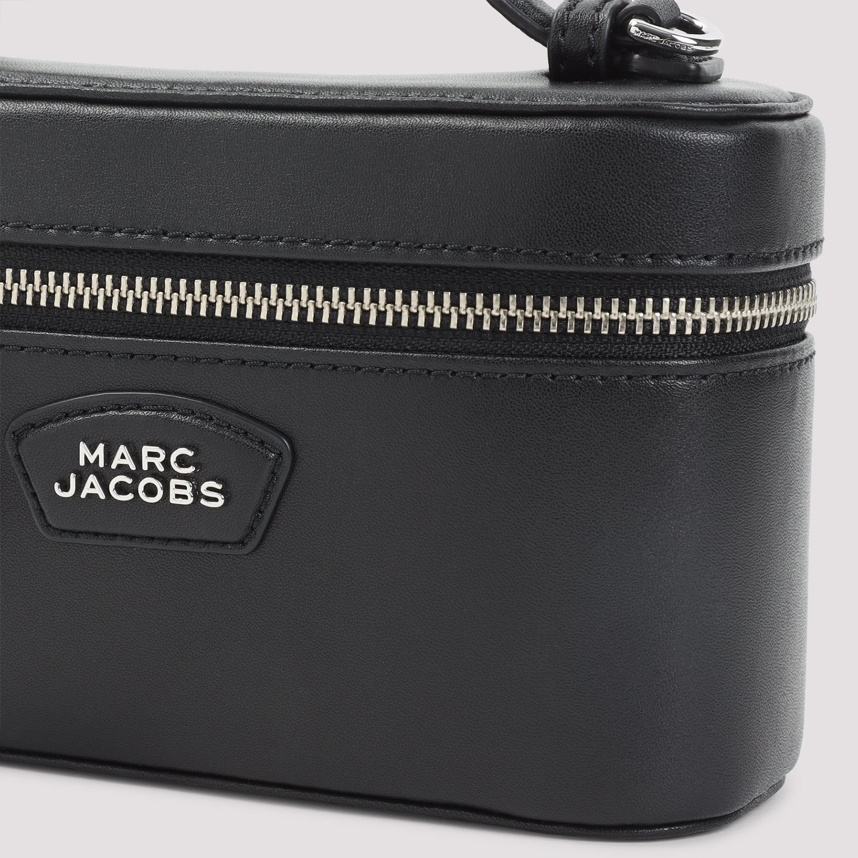 Marc Jacobs Handbag - Black | eb40ac31bda084758ef7ab15ac343d53bdbe5c41