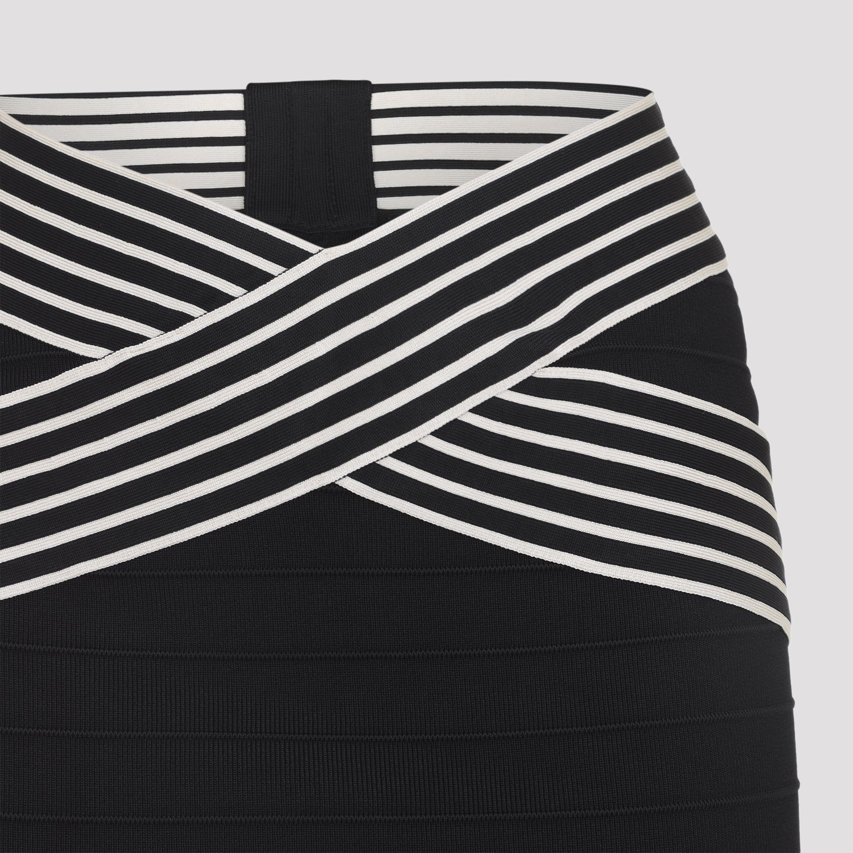 Elisabetta Franchi Midi skirts - Black | 3a6ca50951fbaef9888653f09c6ccdfeb250cee4