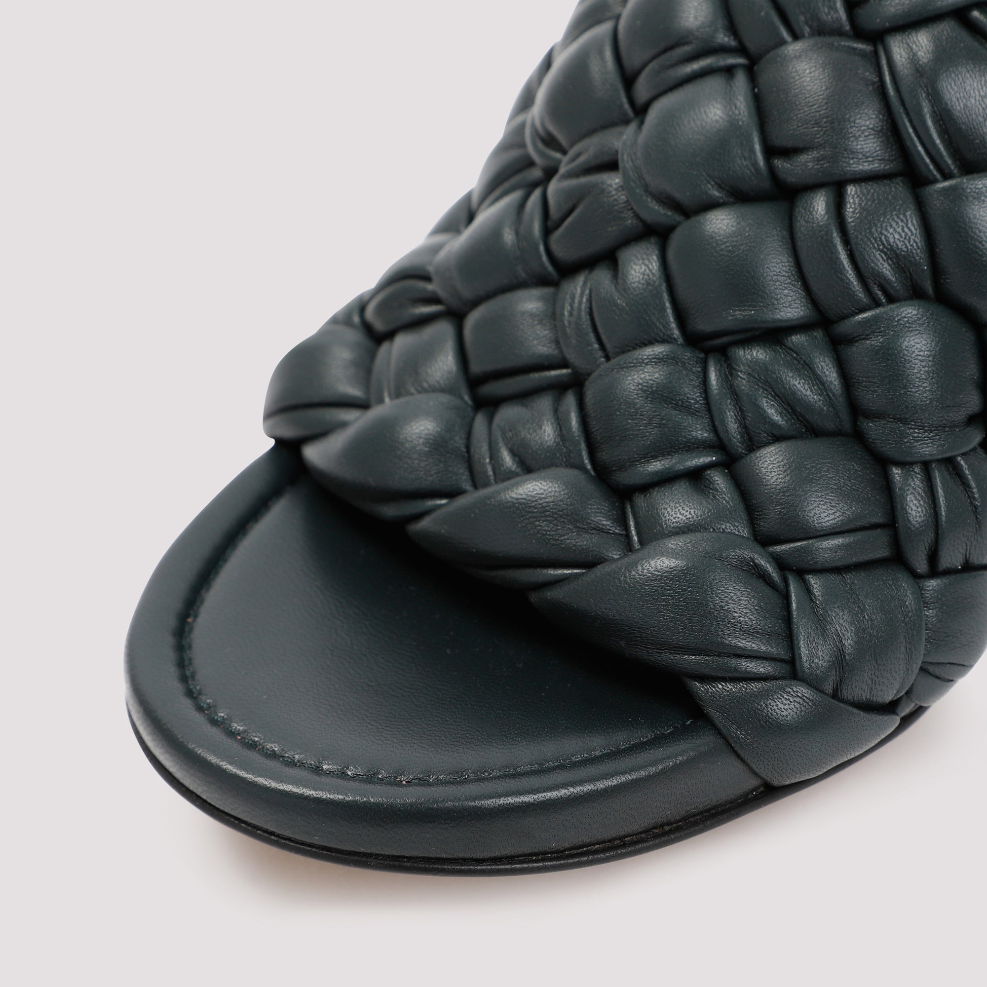 Bottega Veneta Sandals - Green | fa6ba8cee47b7a2b49307202216f95a48d85716d