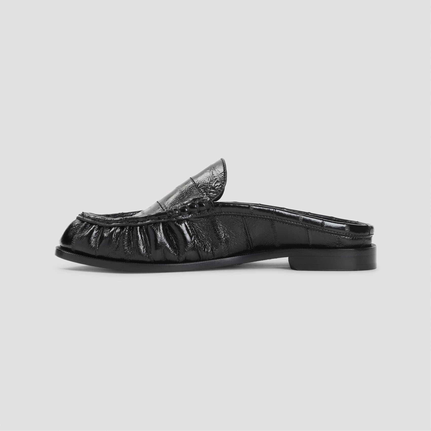 Saint Laurent Loafers - Black | 2d03e115a7b1b63b1865c62b09dad274b2e7efbd