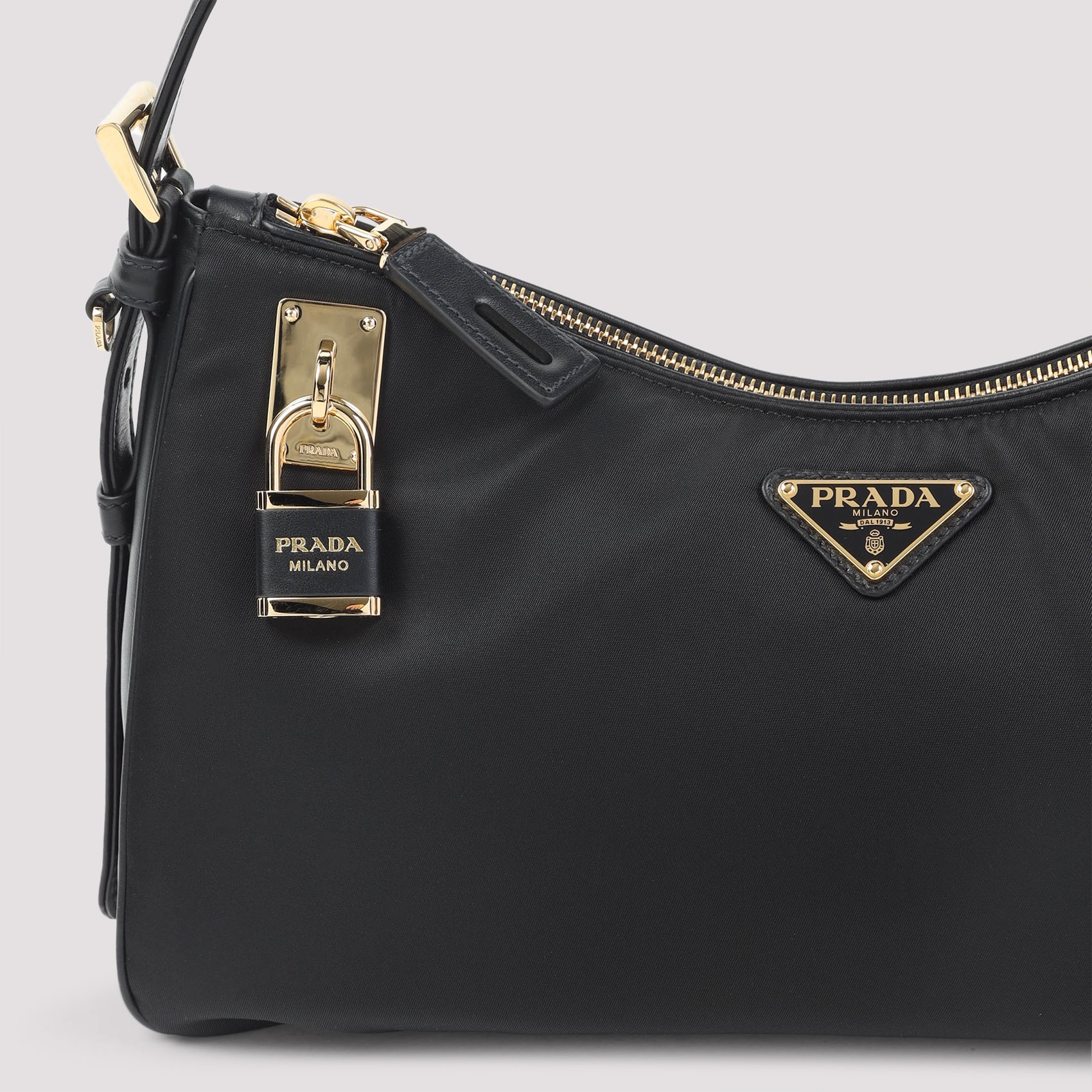 Prada Handbag - Black | 4127dc0ab18ee7ded5643dfd2c67e063b68ffe60