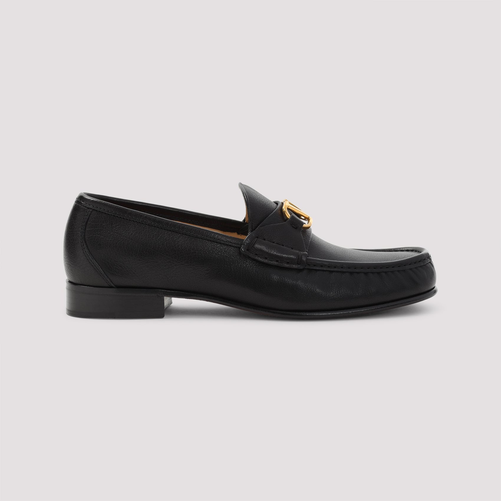 Valentino Garavani Loafers - Black | bc926152669fe6f2e4a264428918c25f6a0ced12