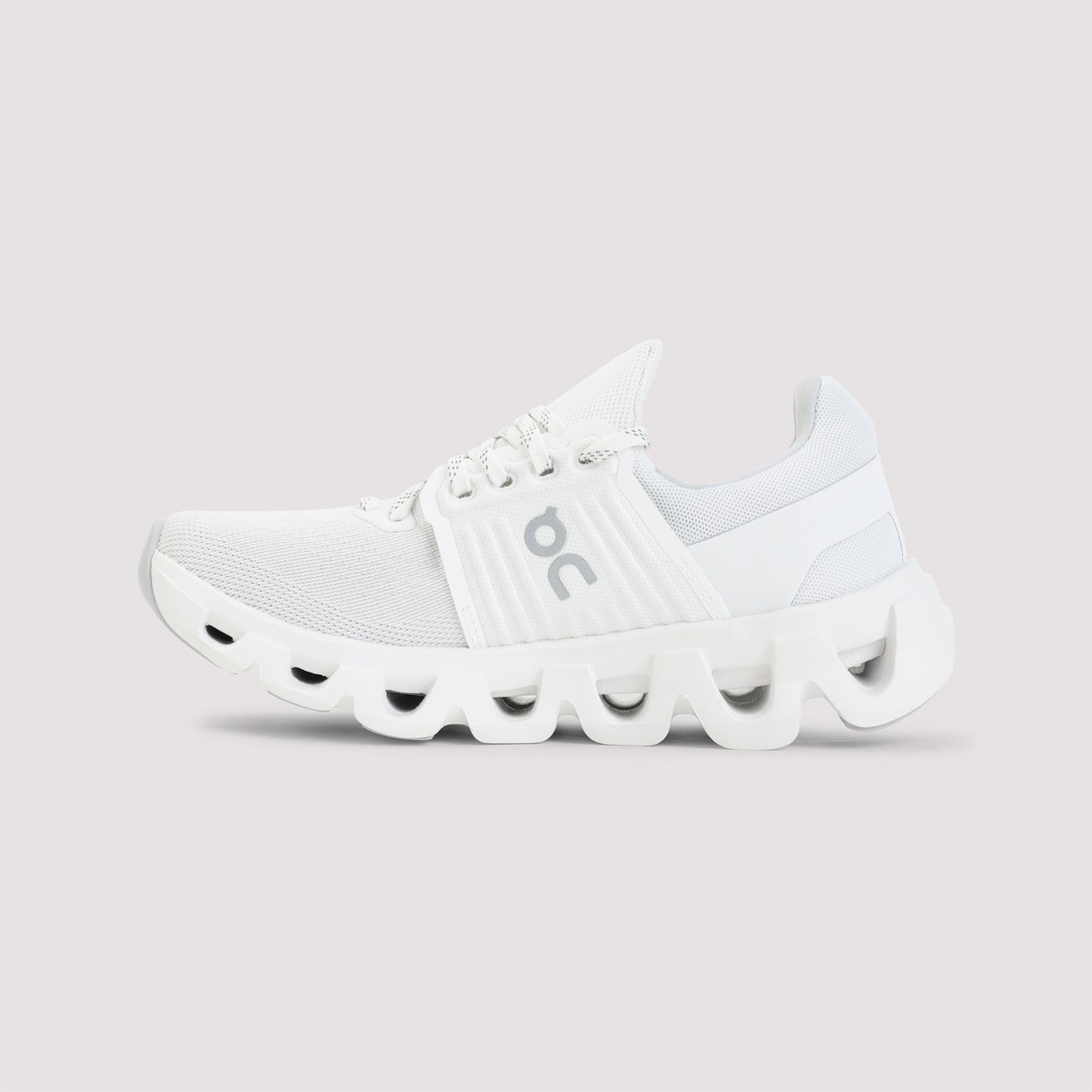 On Sneakers - White | c67f48d900e0cf3e654da641bf8c1919a64da307