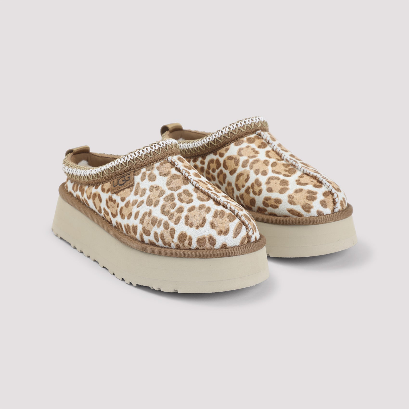 Ugg Slippers - Nude & Neutrals | 6352412864877c363dccc2563317175025400fb8