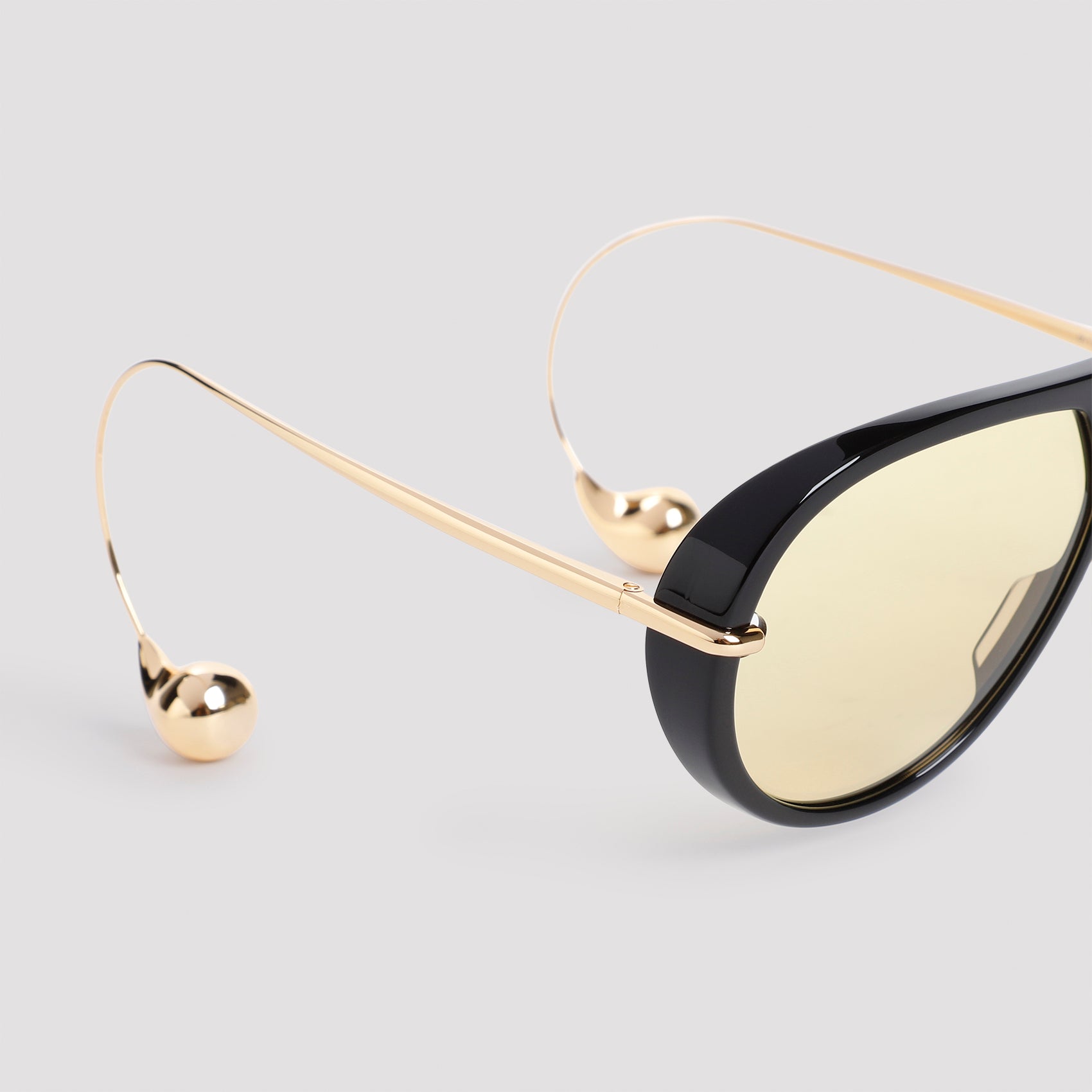 Bottega Veneta Sunglasses - Black | b09ca80af978d34813a59b25c01f61f577390560