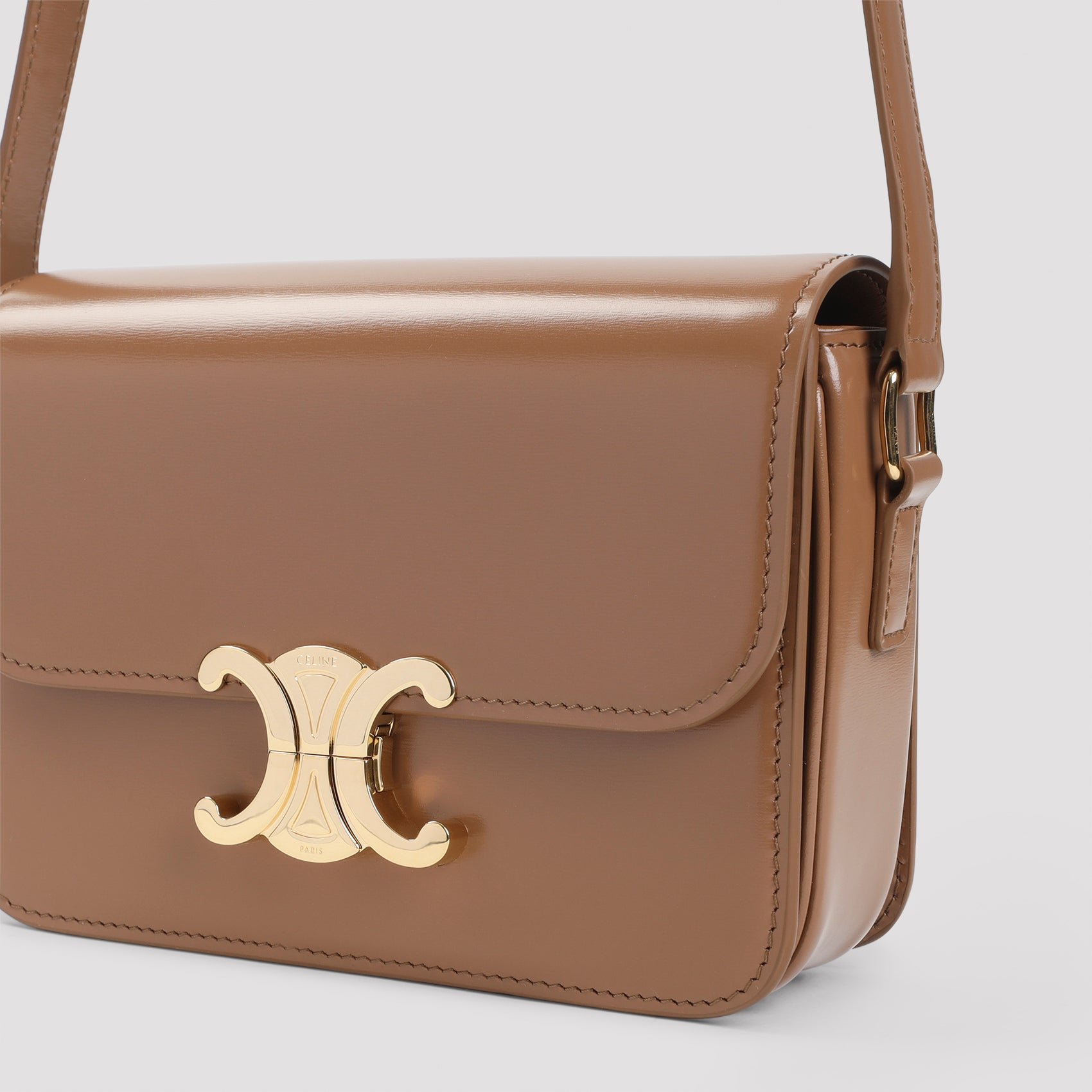 Celine Shoulder Bags - Brown | 6825dac2cd8b5eae268af331f8b8755c3decb226