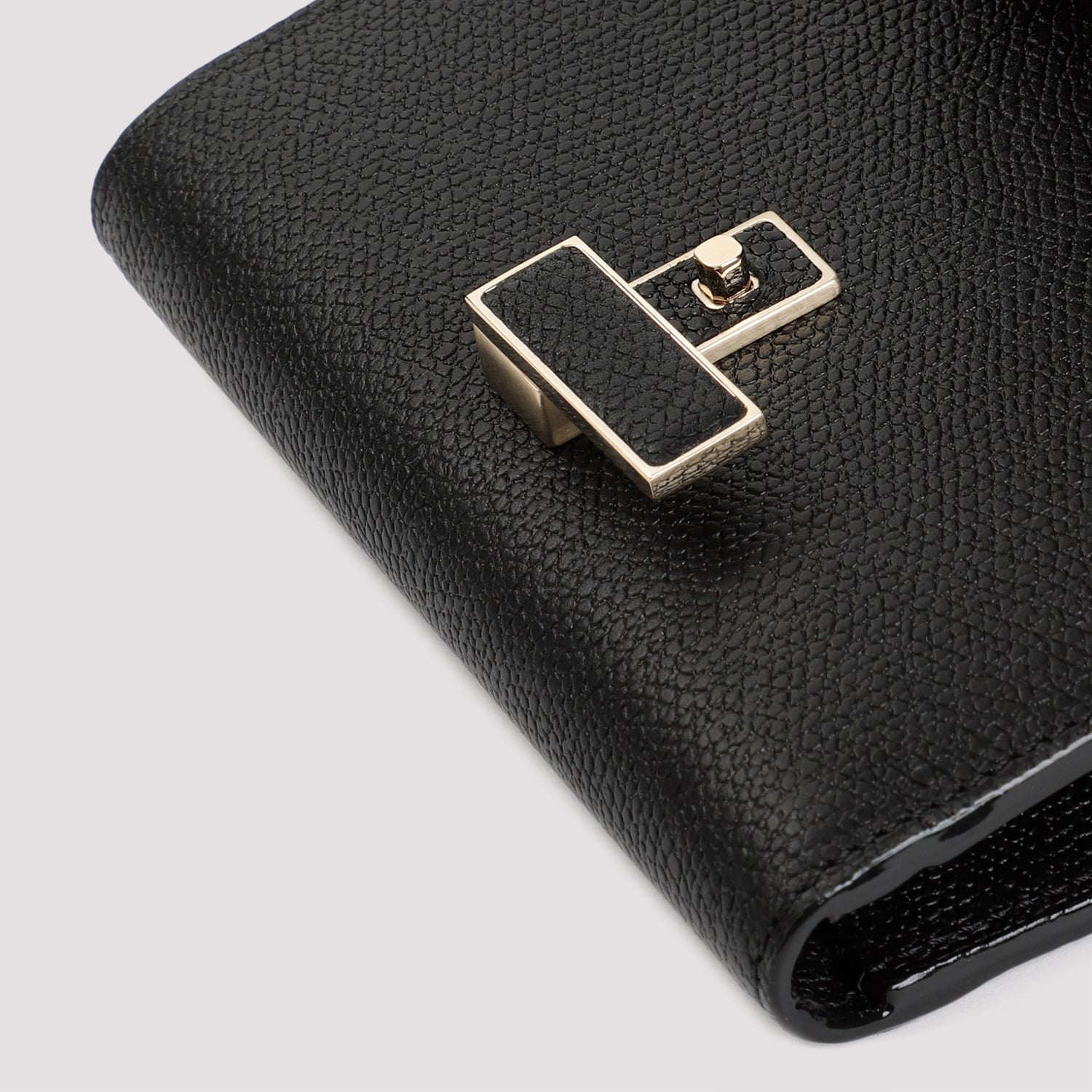 Valextra Wallet(generic) - Black | defc82895a9ca44b48117117181f6b52e41b739e