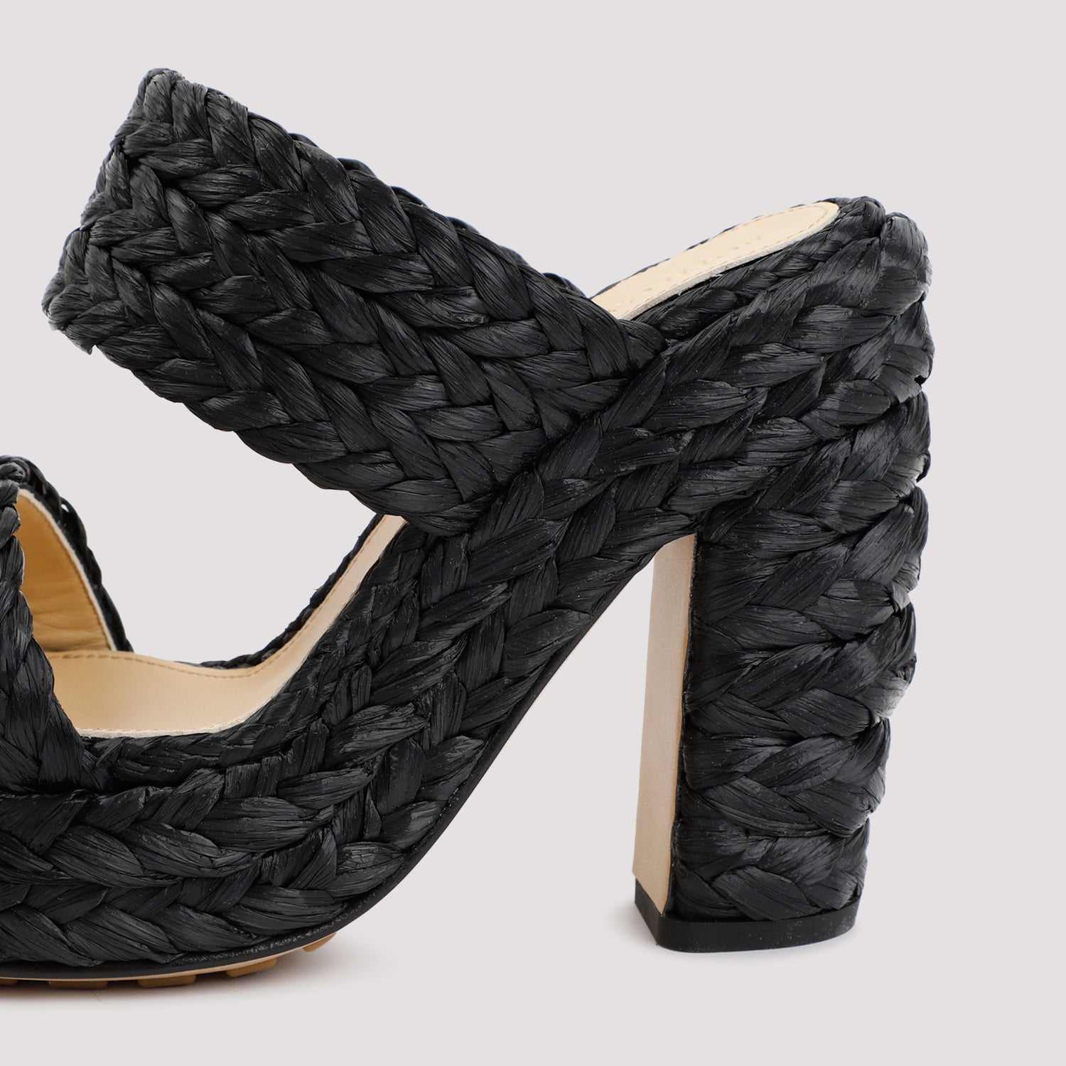 Bottega Veneta Sandals - Black | 31df81dd19c448661439d4c18662e9f3e32941da