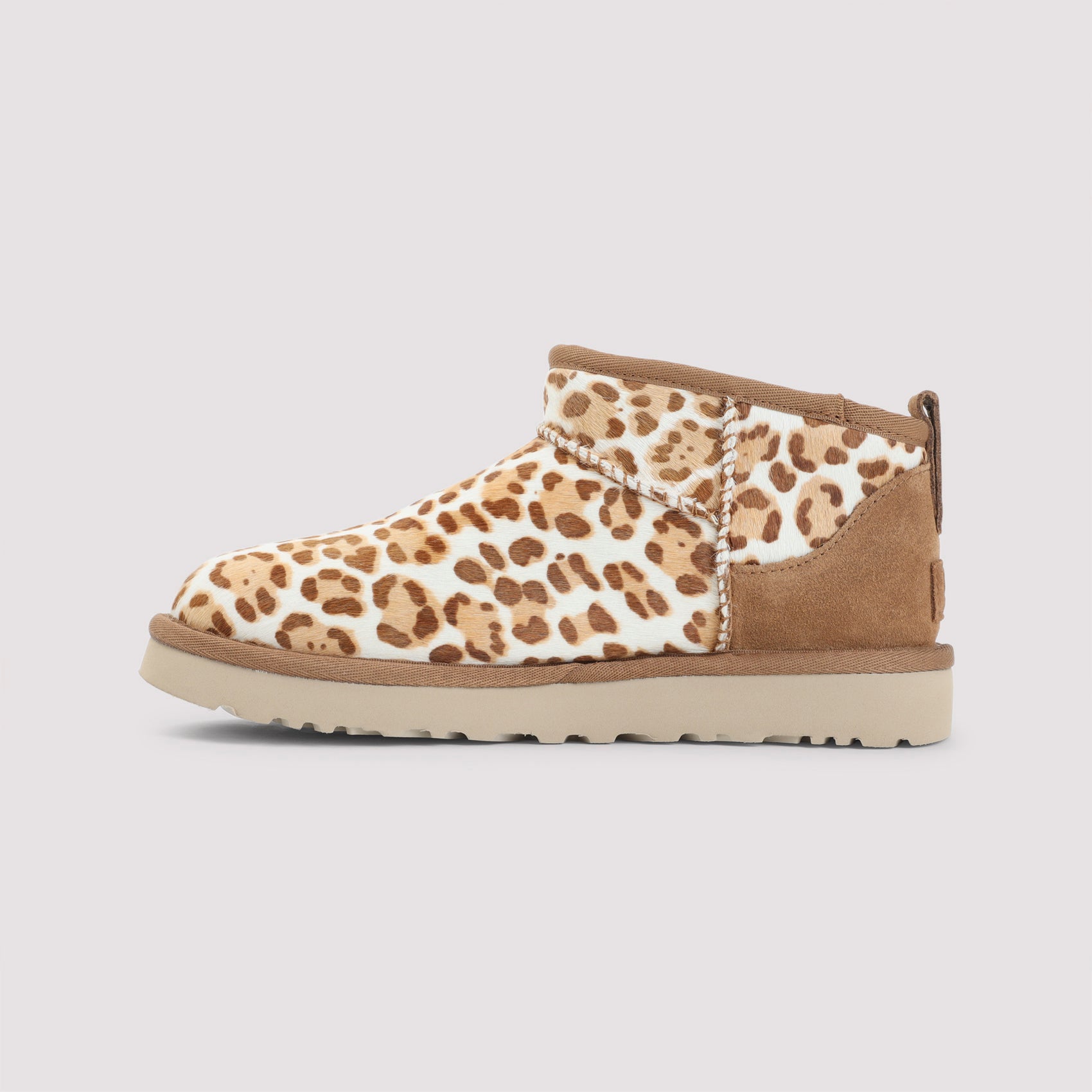Ugg Boots - Nude & Neutrals | 563307b1e601f4a6d4eb6cb33198fe813139d296