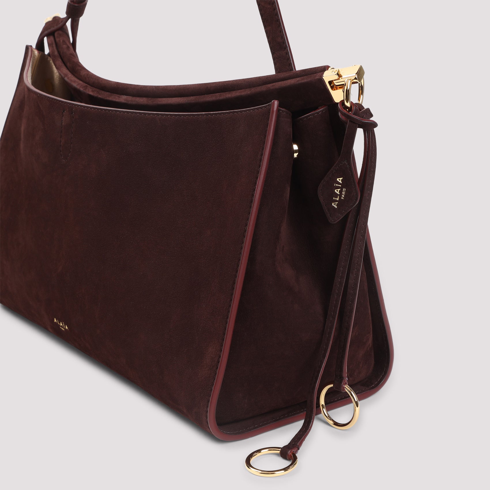 AlaÏA Shoulder Bags - Red | c3b367c43e7b7f4e8cea6c245f724edea8e2361c