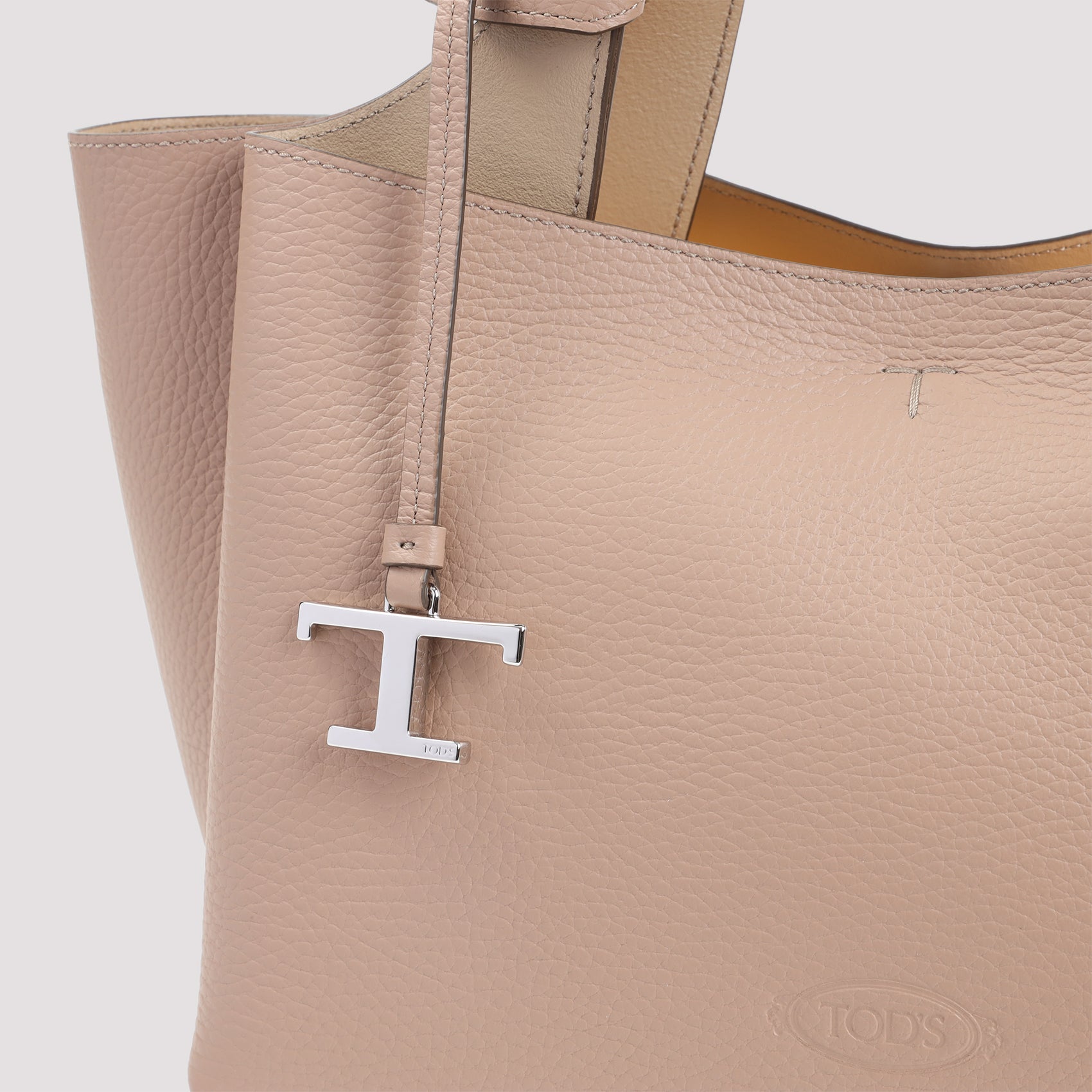 Tod`S Shoulder Bags - Nude & Neutrals | 89a89be4bdf238dca03690497470d3616376bed7