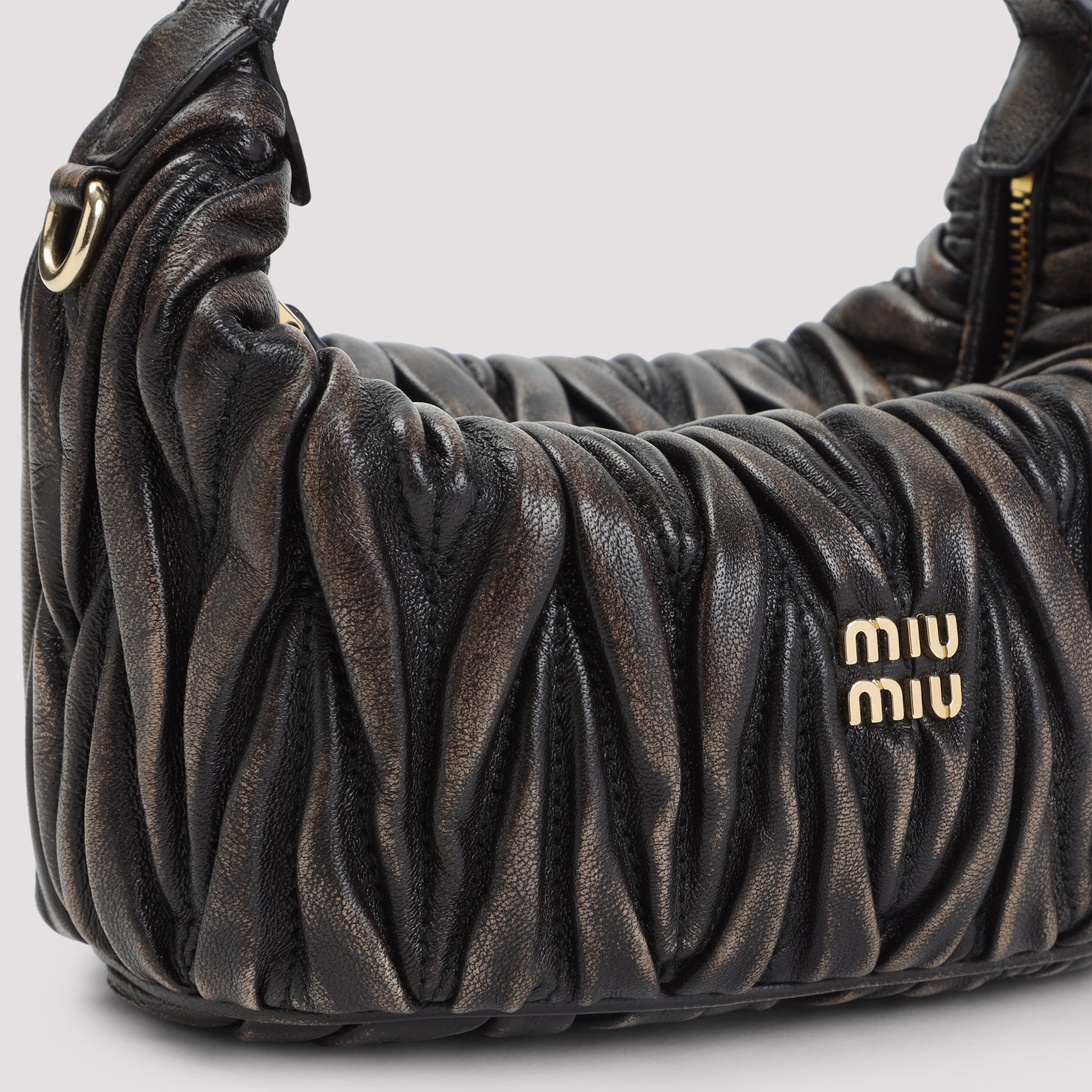 Miu Miu Pouch - Brown | 4ad32e04022e92a5b79e3e8e27fc302cc01a5216