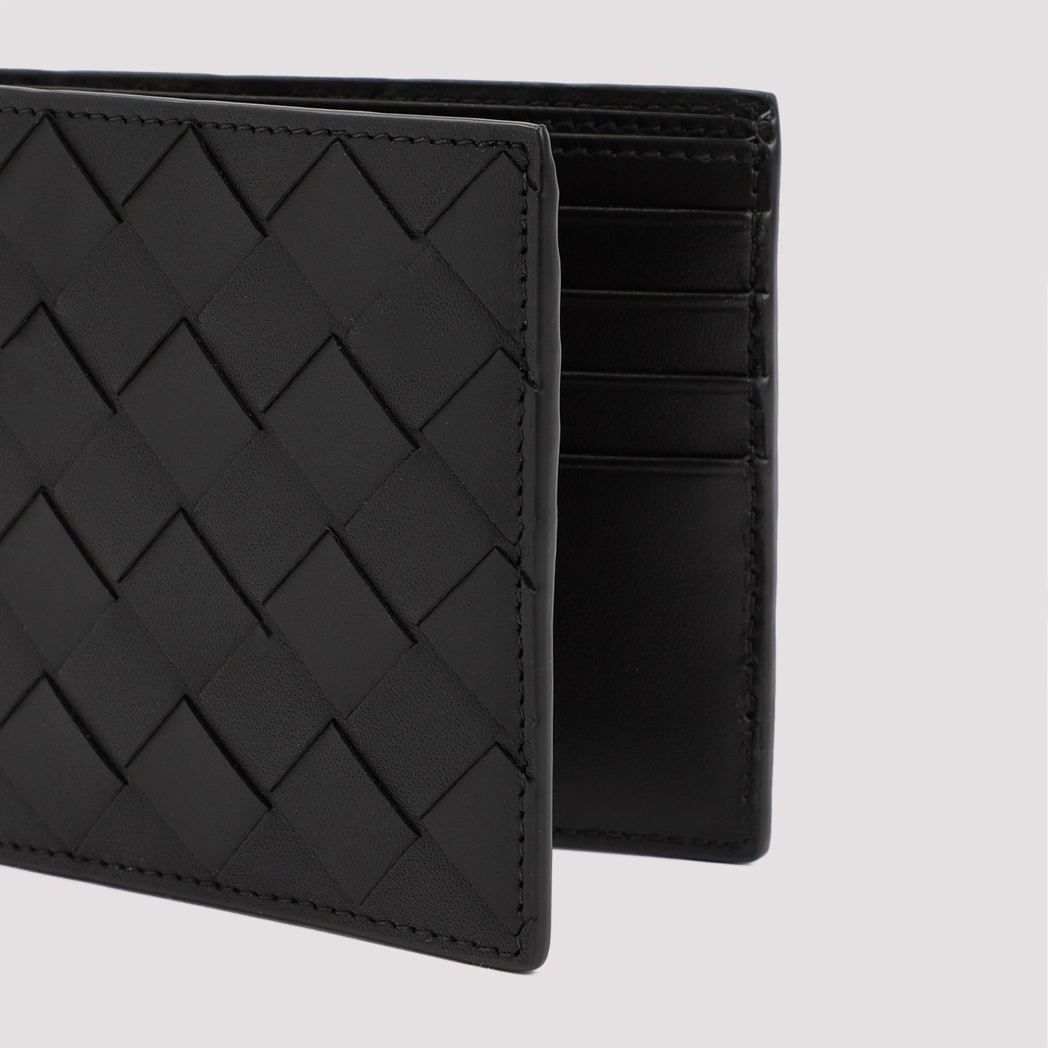 Bottega Veneta Wallet(generic) - Black | 2beabd7ba64783a6fb09c9fc42bc3f8581a58eba