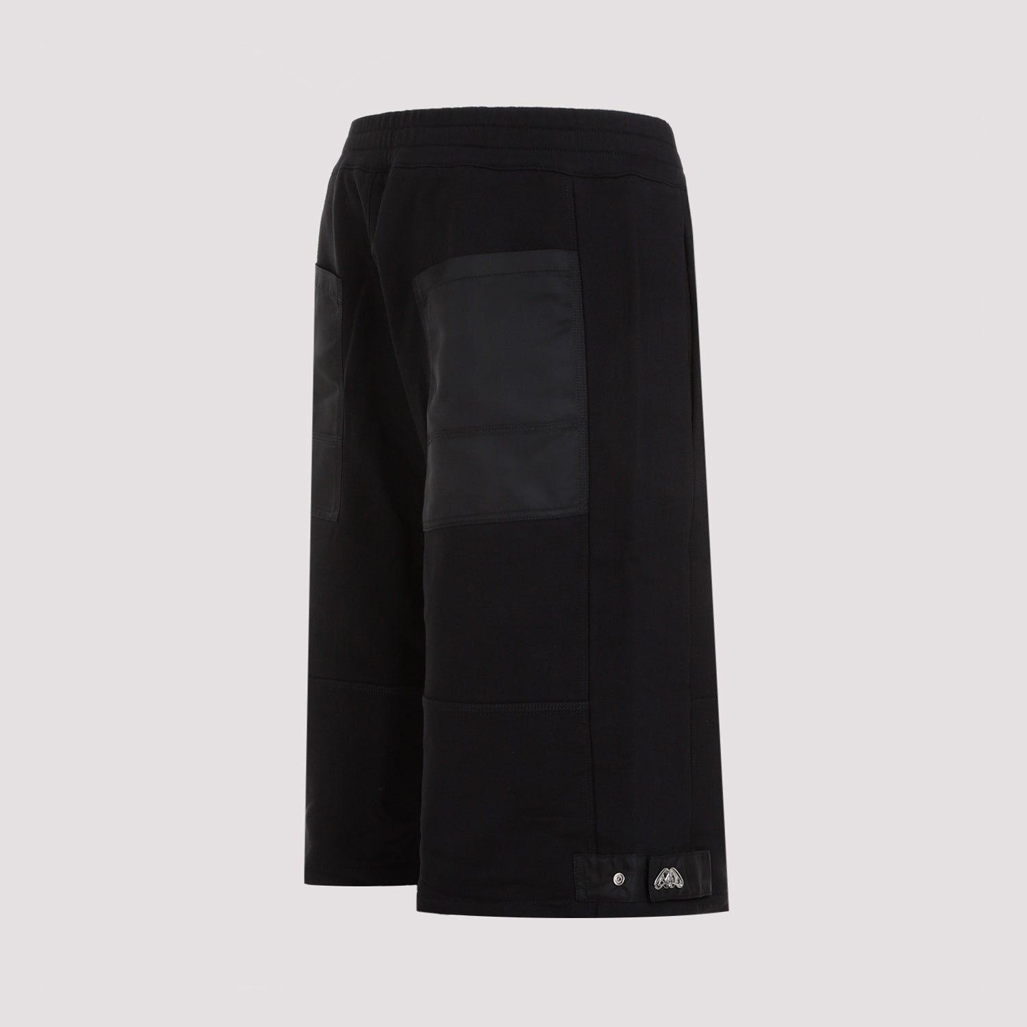 Alexander Mcqueen Bermuda - Black | cfd418b2ffda9b0a971646d94d00d97ec5a108f1