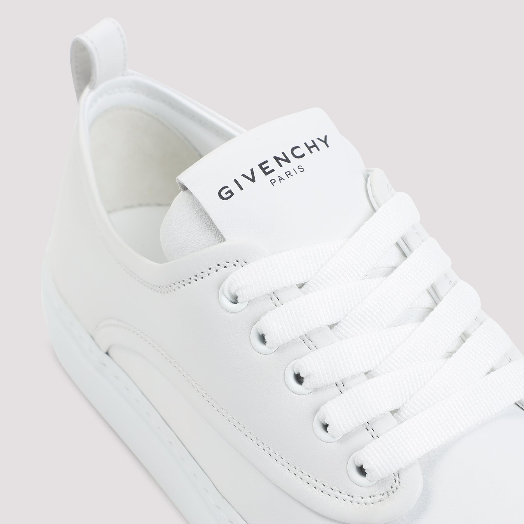 Givenchy Sneakers - White | 0136cfd7ada35cb75768854a4549c6b7b0f0f329