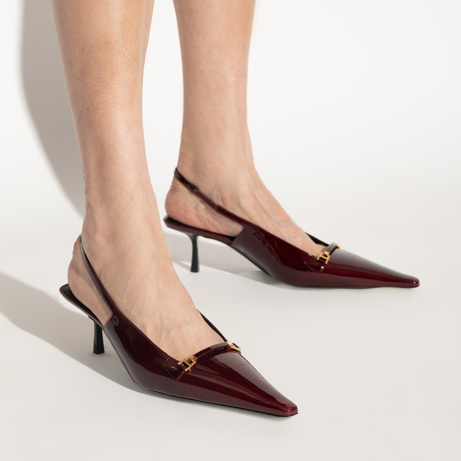 Décolleté slingback in pelle 'Carine' di Saint Laurent